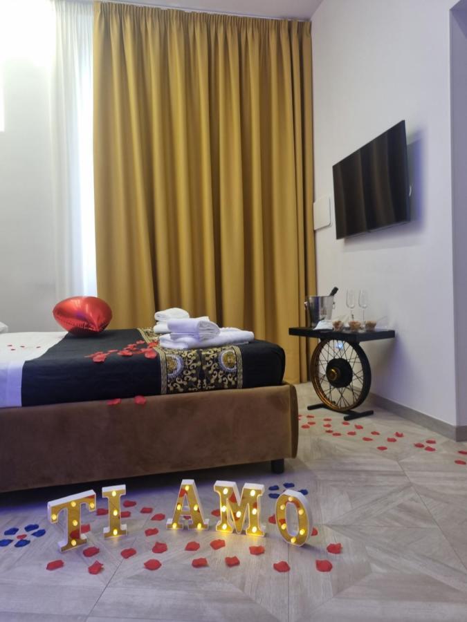 Twin Towers Naples Luxury Bed & Breakfast Dış mekan fotoğraf