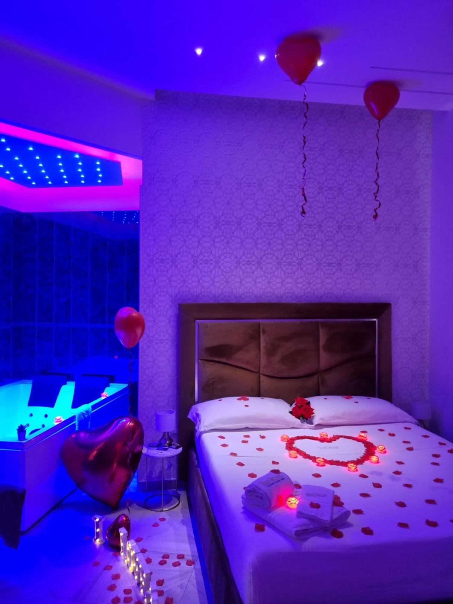 Twin Towers Naples Luxury Bed & Breakfast Dış mekan fotoğraf