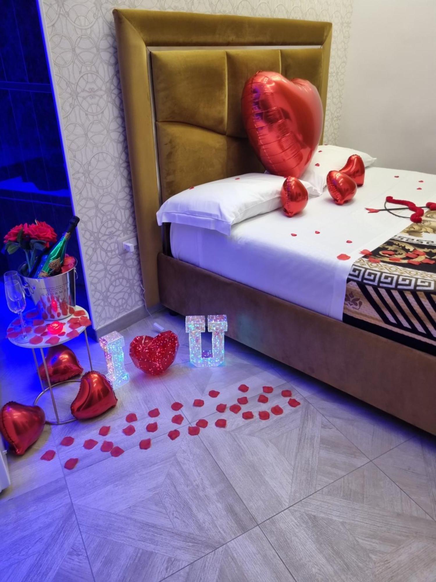 Twin Towers Naples Luxury Bed & Breakfast Dış mekan fotoğraf