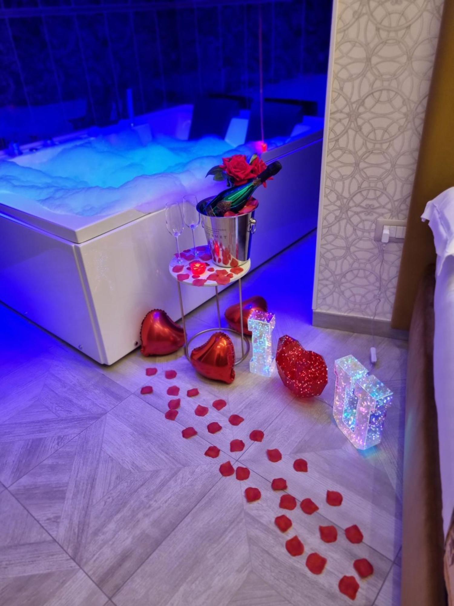 Twin Towers Naples Luxury Bed & Breakfast Dış mekan fotoğraf